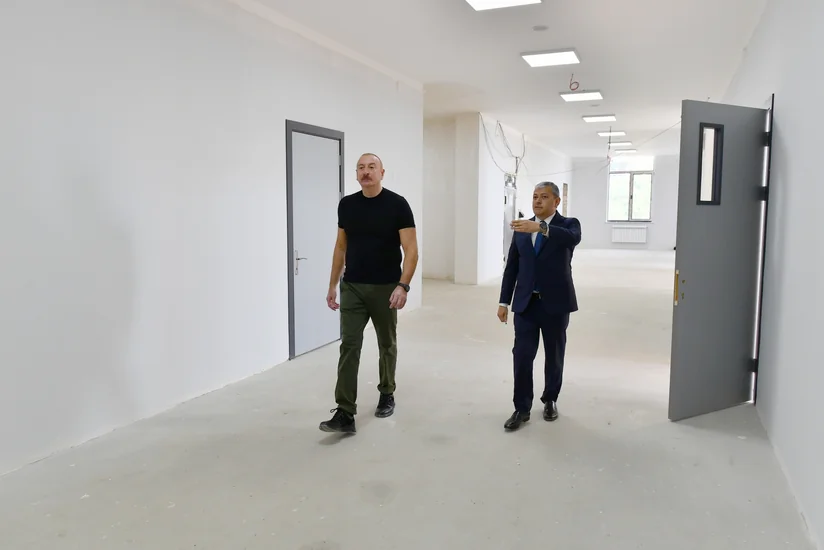 Ознакомление со строительством полной средней школы номер 1 в Шуше
