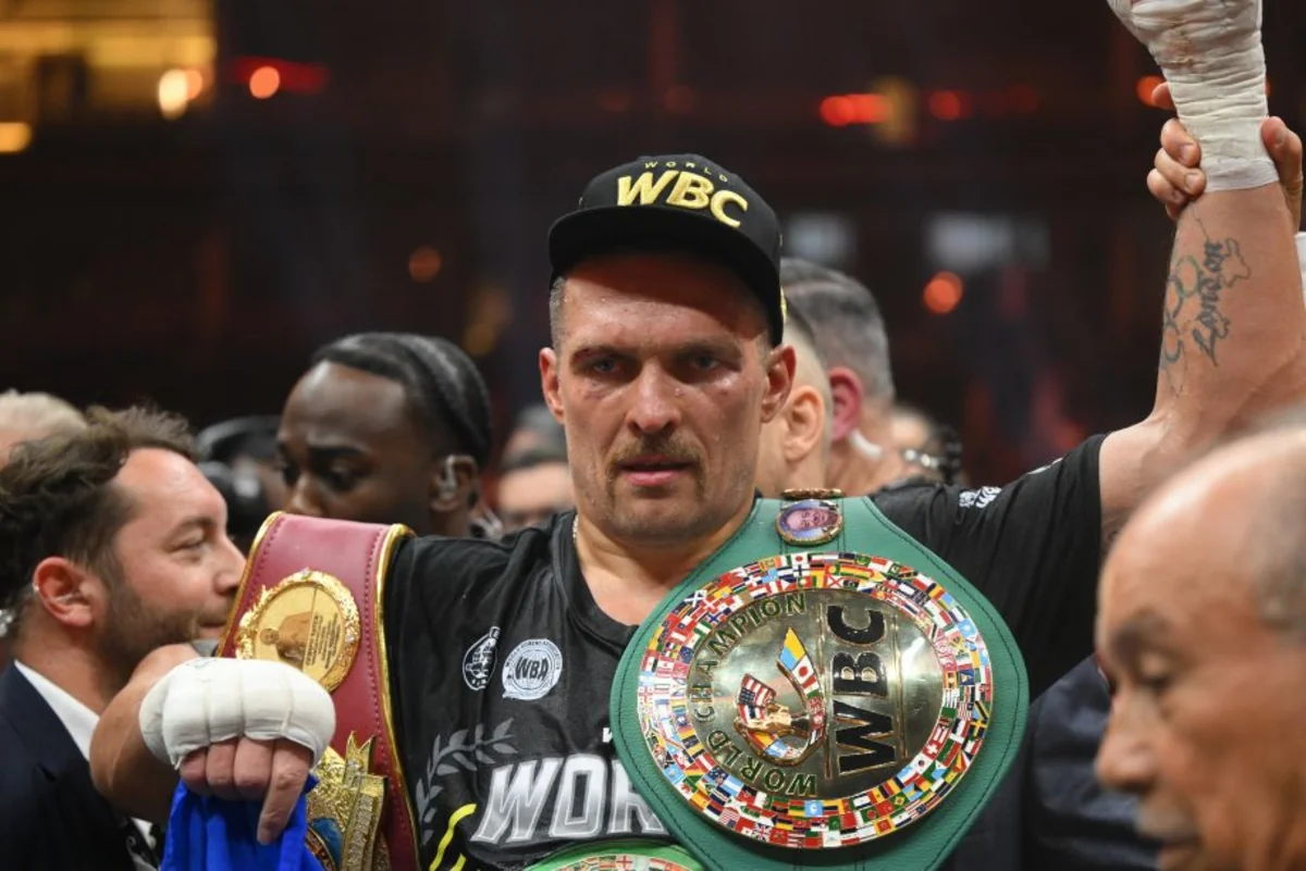 Ukraynalı Usik britaniyalı Fyurini məğlub edərək üç titulu qoruyub