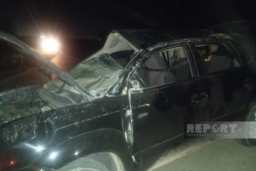 В Сальяне произошло серьезное ДТП, пассажира из деформированного автомобиля извлекли спасатели МЧС
