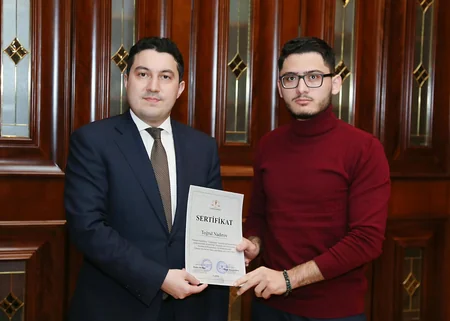 Ali Məhkəmədə fəaliyyətlərini uğurla başa vuran Femida könüllülərinə sertifikatlar verilib