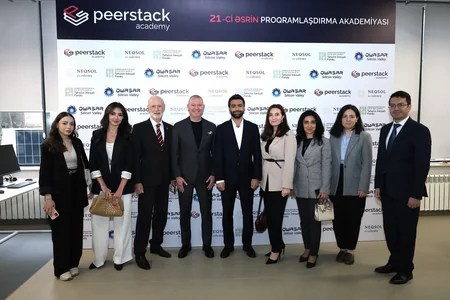 “Peerstack Academy”: İT sahəsində “Qwasar Silicon Valley” təhsil proqramları artıq Azərbaycanda