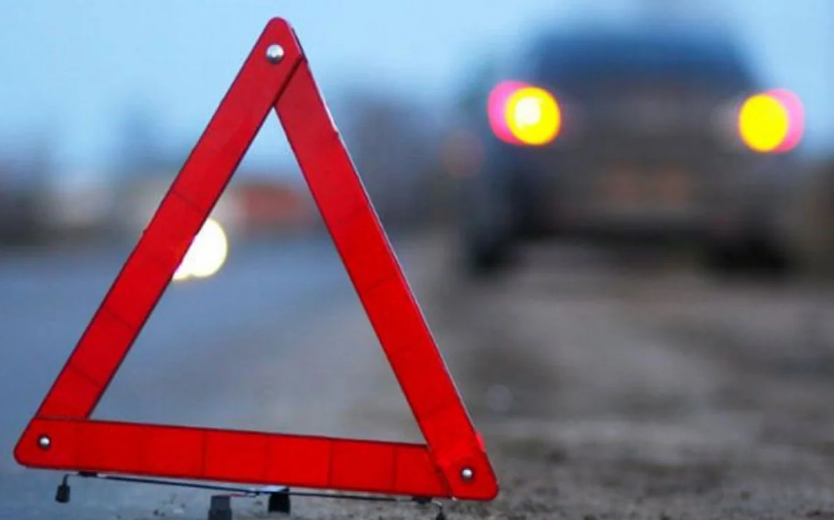 Qaradağda avtoqəza olub, 64 yaşlı kişi avtomobildə sıxılı vəziyyətdə qalıb