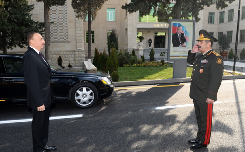 Prezident İlham Əliyev Gəncədə hərbi qulluqçular üçün inşa edilən şəhərciyin açılışında iştirak edib