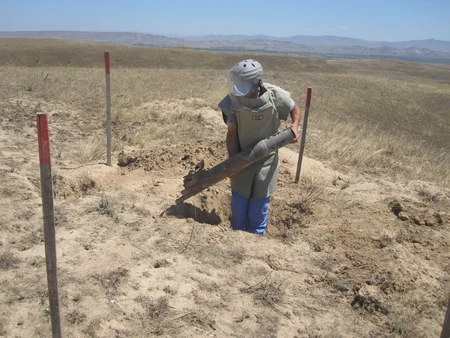 ​Tərtər və Füzulidə 4 ədəd partlamamış hərbi sursat aşkar edilib