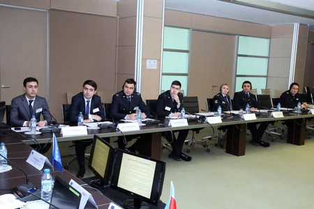 Bakıda Sərnişinlər üzərində səmərəli gömrük nəzarətinin aparılması mövzusunda seminar keçirilir