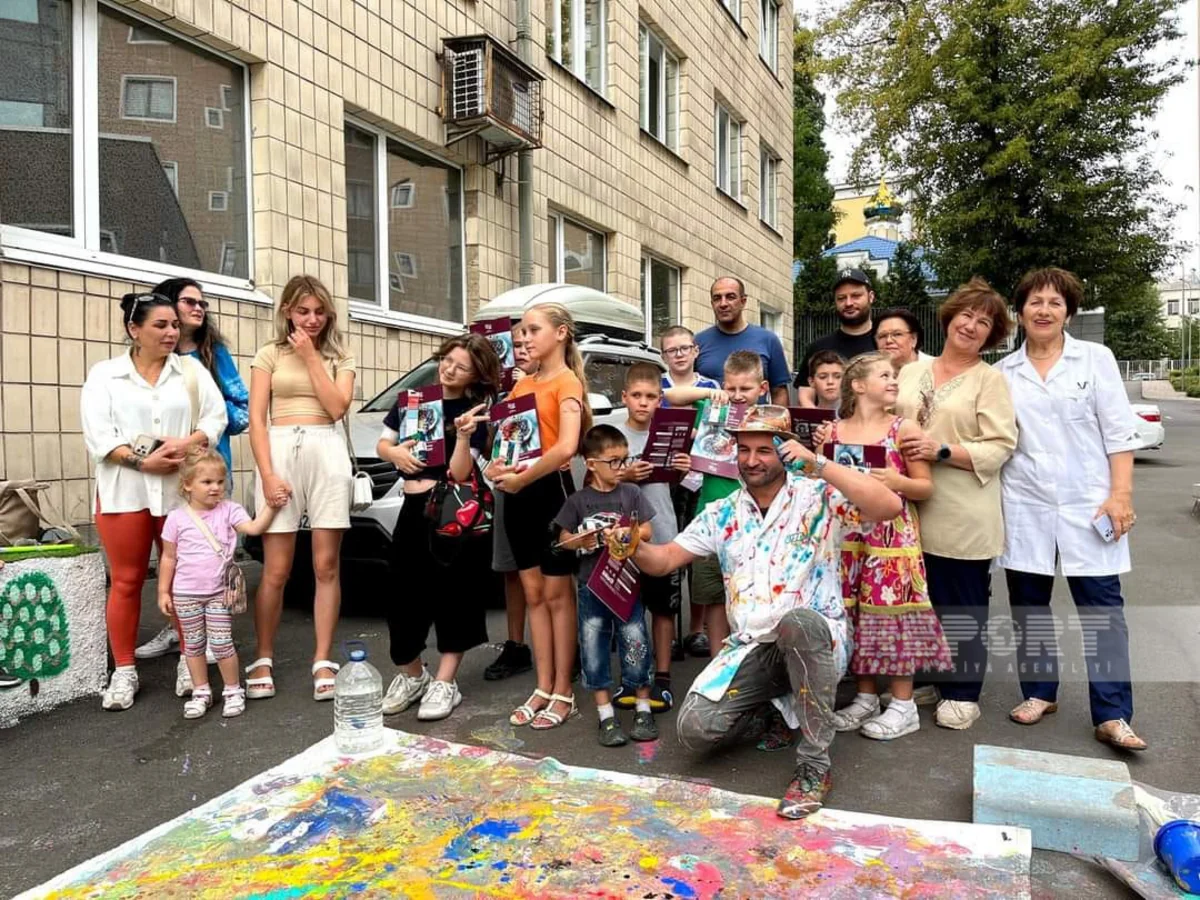Azerbaijani artist presents art project in Ukraine – VIDEO