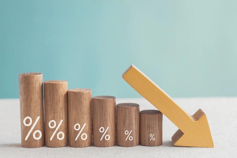 Sri Lanka cuts interest rates to boost growth while waiting for IMF review