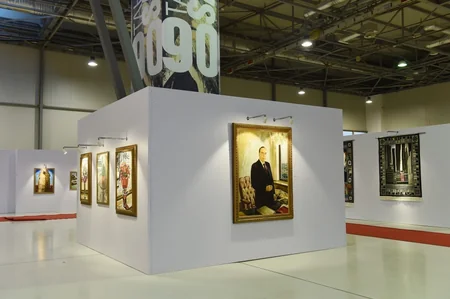 Prezident İlham Əliyev Tahir Salahovun 90 illik yubileyinə həsr edilən sərgi ilə tanış olub - FOTO