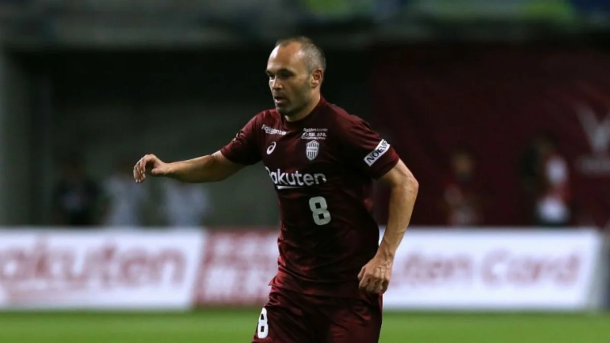 Andres Iniesta scores incredible first goal in Japanese championship - VIDEO