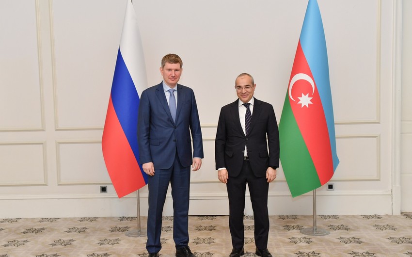 Azerbaijan, Russia discuss partnerships within transport, infrastructure projects