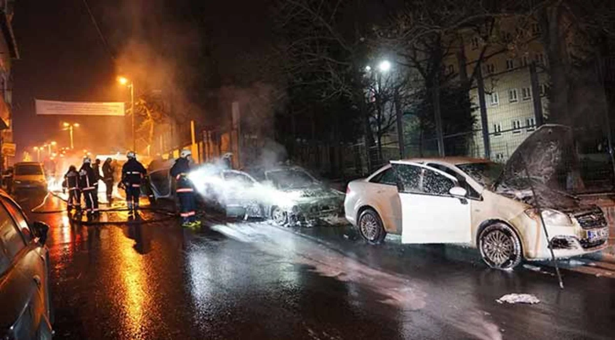 Fransada Yeni il gecəsində 650 avtomobilin yandırılmasına görə 454 nəfər saxlanılıb