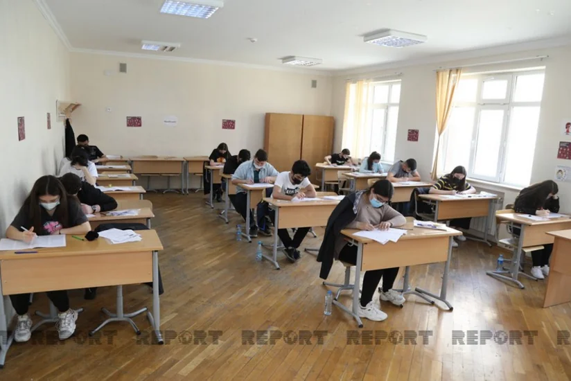 Buraxılış imtahanı keçirilib, 4 şagird, 1 nəzarətçidə telefon aşkarlanıb