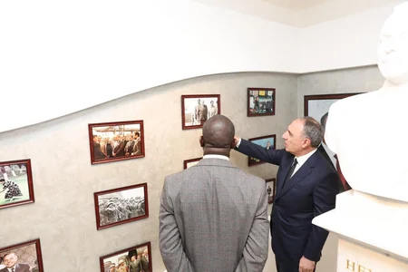 Baş prokuror Keniyaya işgüzar səfərə gedib