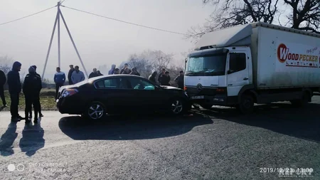 Oğuzda yük və minik avtomobilləri toqquşub, xəsarət alan var - FOTO