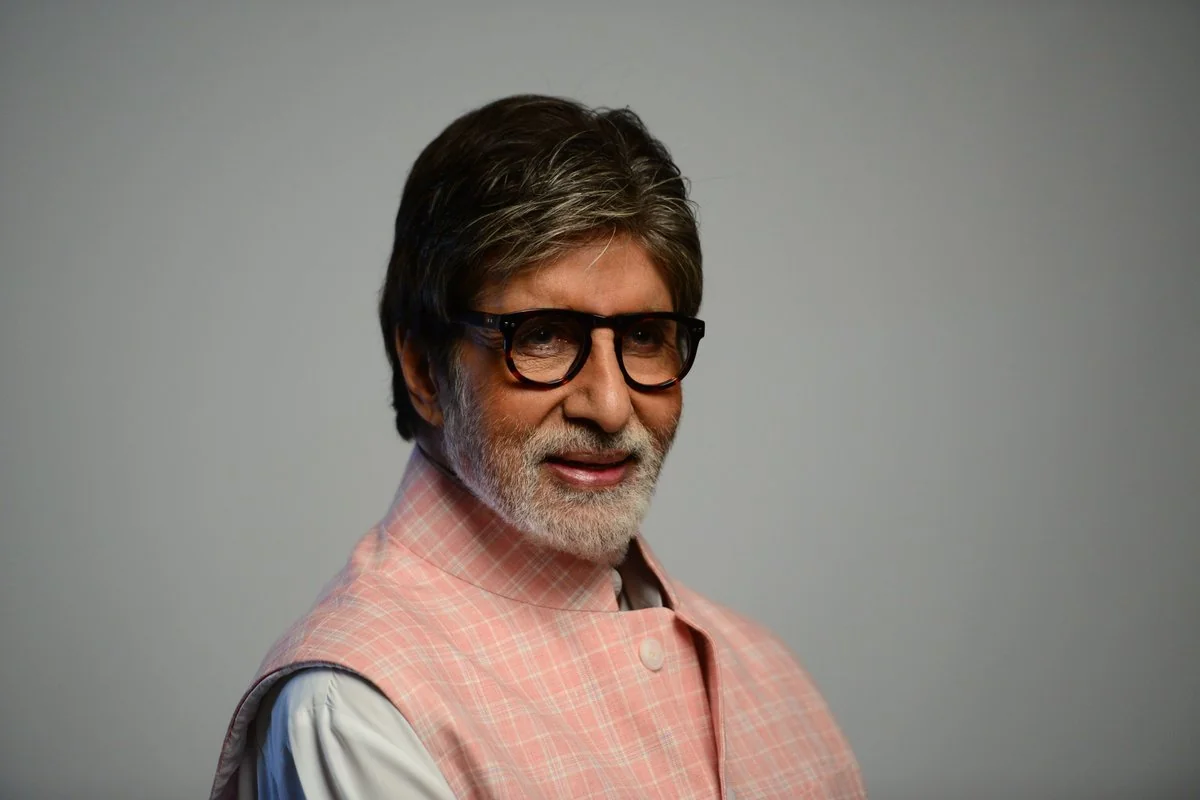 Hind aktyoru Amitabx Baççan koronavirusa yoluxub