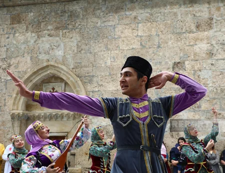 Qəbələdəki Cotari kilsəsində Pasxa bayramı qeyd edilib - YENİLƏNİB