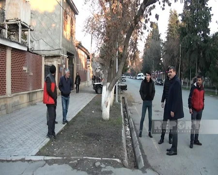 Kürdəmirdə üçmərtəbəli binanın bir hissəsi uçub, sakinlər təhlükə qarşısındadır