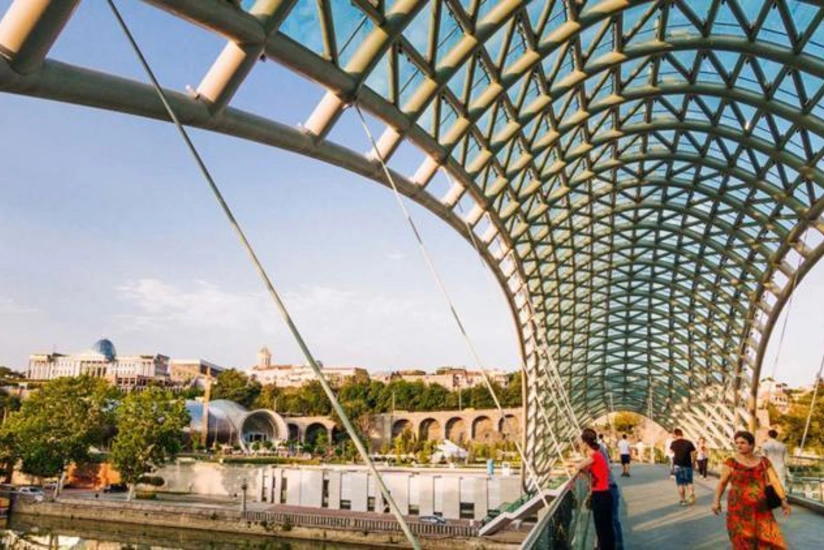 Gürcüstanın turizmdən gəliri azalıb