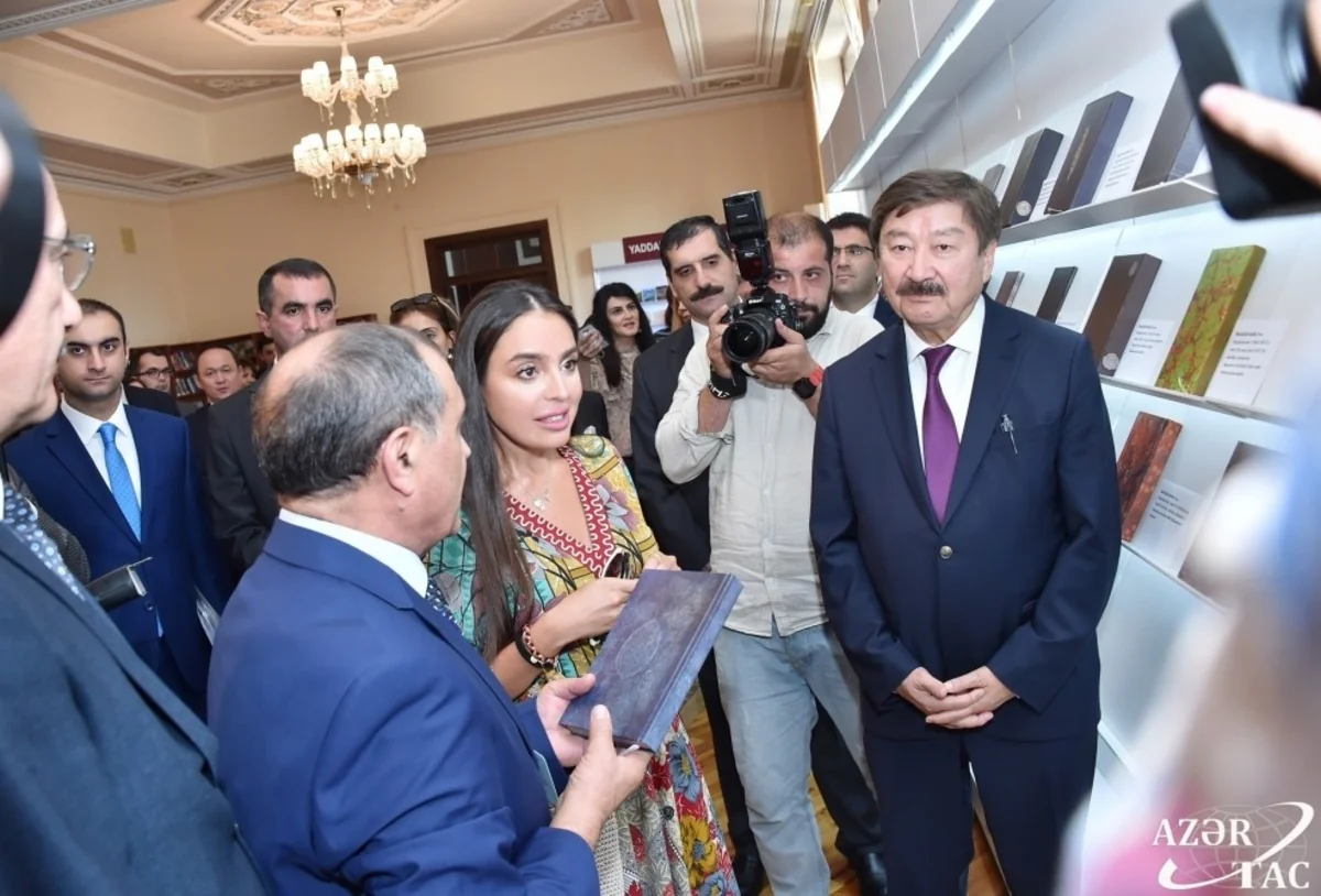 Leyla Əliyeva “Nəsimi Əlyazmaları dünya kitabxanalarında” sərgisinin açılışında iştirak edib