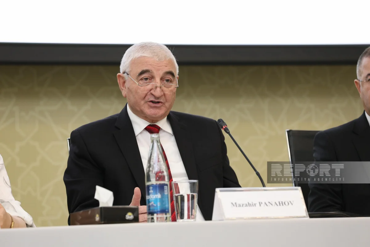 Məzahir Pənahov: Heç kim seçicini istəmədiyi bir şeyi görməyə məcbur edə bilməz