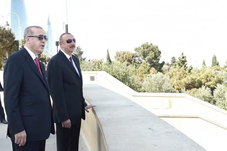 İlham Əliyev və Rəcəb Tayyib Ərdoğan Şəhidlər xiyabanını ziyarət ediblər