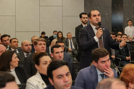 Azərbaycanda kapital bazarı ilə bağlı ictimai müzakirə təşkil olunub