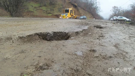 Masallı-Yardımlı yolunda çökmə baş verib - FOTO
