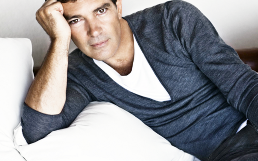 Antonio Banderas İngiltərəyə köçür