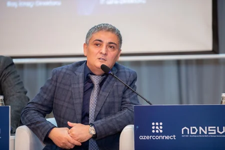 Azerconnect və AzerTelecom şirkətlərinin rəhbərliyi tələbələrlə görüşüb