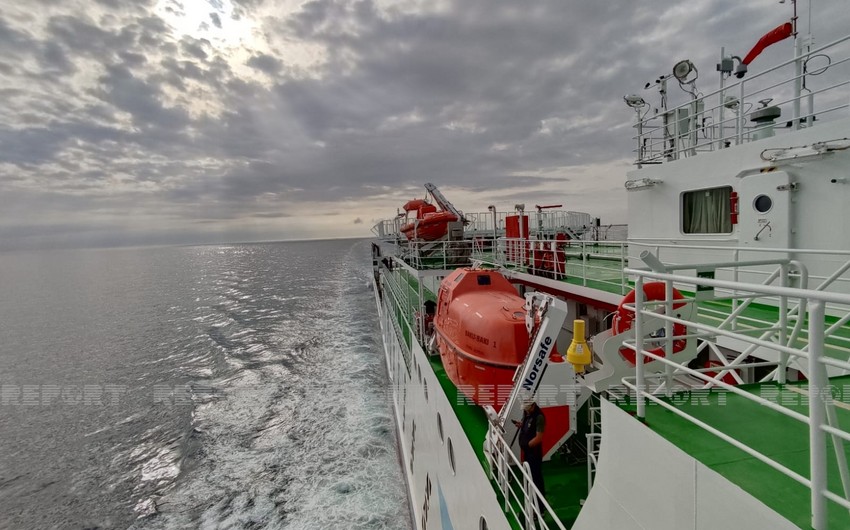 Strong wind blocks navigation in Caspian Sea