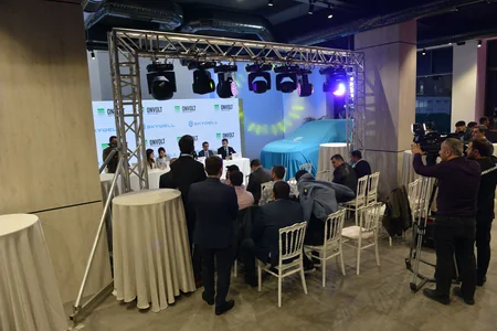 ONVOLT elektromobil satış-sərgi salonunu və SKYWELL ET5 modelini təqdim edib
