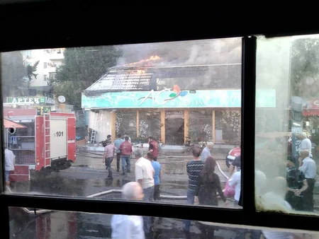 Bakıda Ağçiçəyim gül mağazasında yanğın olub - FOTO - YENİLƏNİB - VİDEO