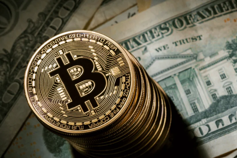 Стоимость биткоинов достигла 2100 долларов