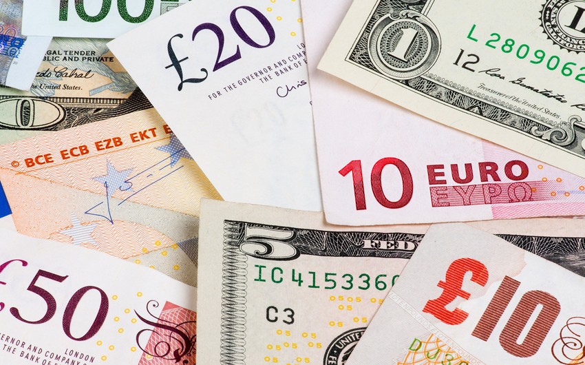 Funt dollar qarşısında ucuzlaşır
