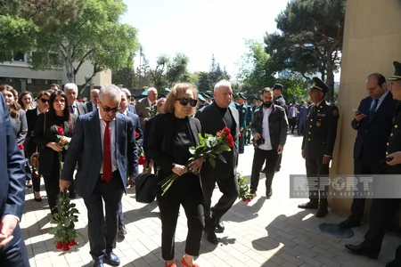 State and government officials commemorate Great Leader Heydar Aliyev - PHOTOS