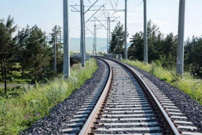 Azerbaijan might buy railway terminal in China