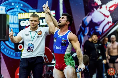 Azərbaycan idmançıları Moskvada dünya rekordunu qıraraq çempion oldular