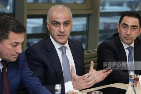 Azərbaycanın qlobal nəqliyyat şəbəkəsində tutduğu strateji mövqe təqdim edilib