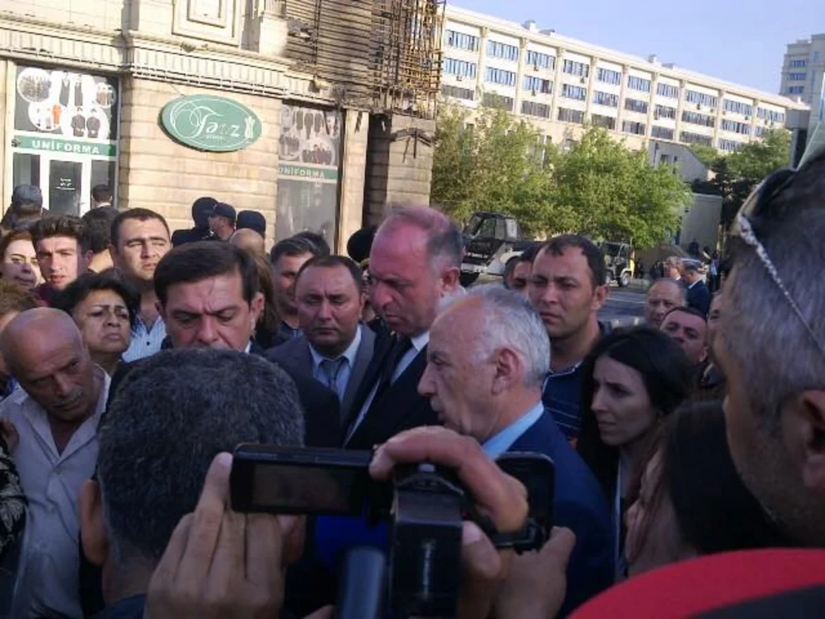 Hacıbala Abutalıbov: Yanğından zərərçəkən sakinlərə ilkin olaraq min manat ödəniləcək
