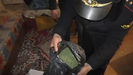 Şəmkir sakinində silah və narkotik vasitə aşkar edilib