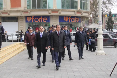 Gəncədə qanunsuz küçə ticarəti ilə bağlı reyd keçirilib