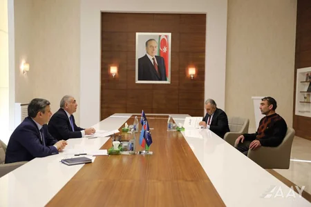 Saleh Məmmədov Xızıda vətəndaşları qəbul edib