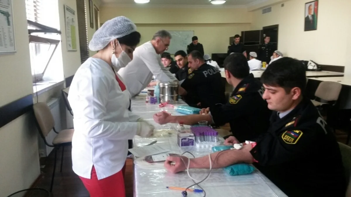 Polislər talassemiya xəstələrinə qan veriblər