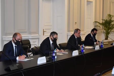 Gürcüstan prezidenti Azərbaycanın XİN başçısını qəbul edib