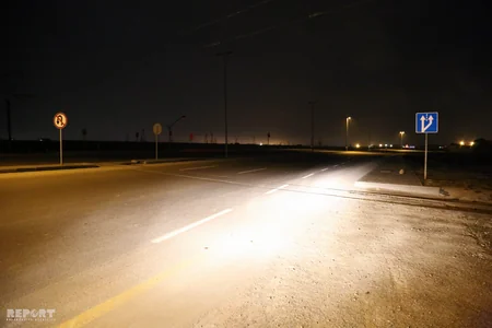 Bakıda minik avtomobili qatarla toqquşub, xəsarət alanlar var - FOTO
