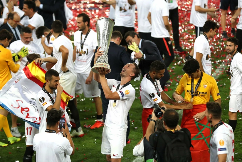 Finalda maraqlı anlar: Baneqa Konte ilə zarafat etdi, Munir toru kəsdi