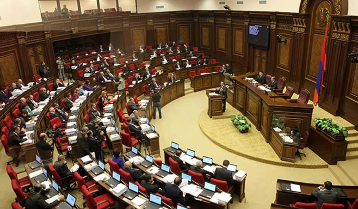 ​В парламенте Армении проходит закрытая встреча по Нагорному Карабаху