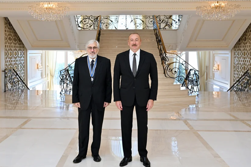 President Ilham Aliyev presents Istiglal Order to People's Artist Ogtay Mirgasimov