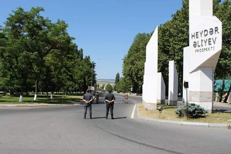 Polis İsmayıllıda sərt karantin rejimi qaydalarına nəzarət edir