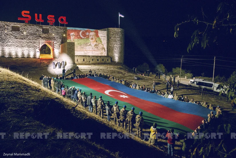 Vətən müharibəsi şəhidlərinin övladları Şuşada olub